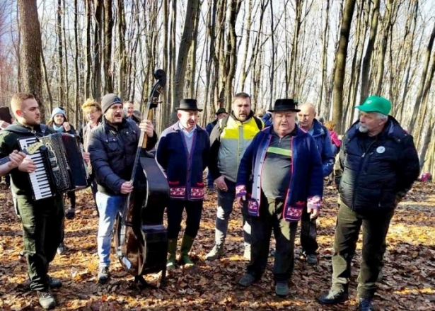 DESETI JUBILARANI POHOD NA NAJVIŠI VRH POŽEŠKE GORE